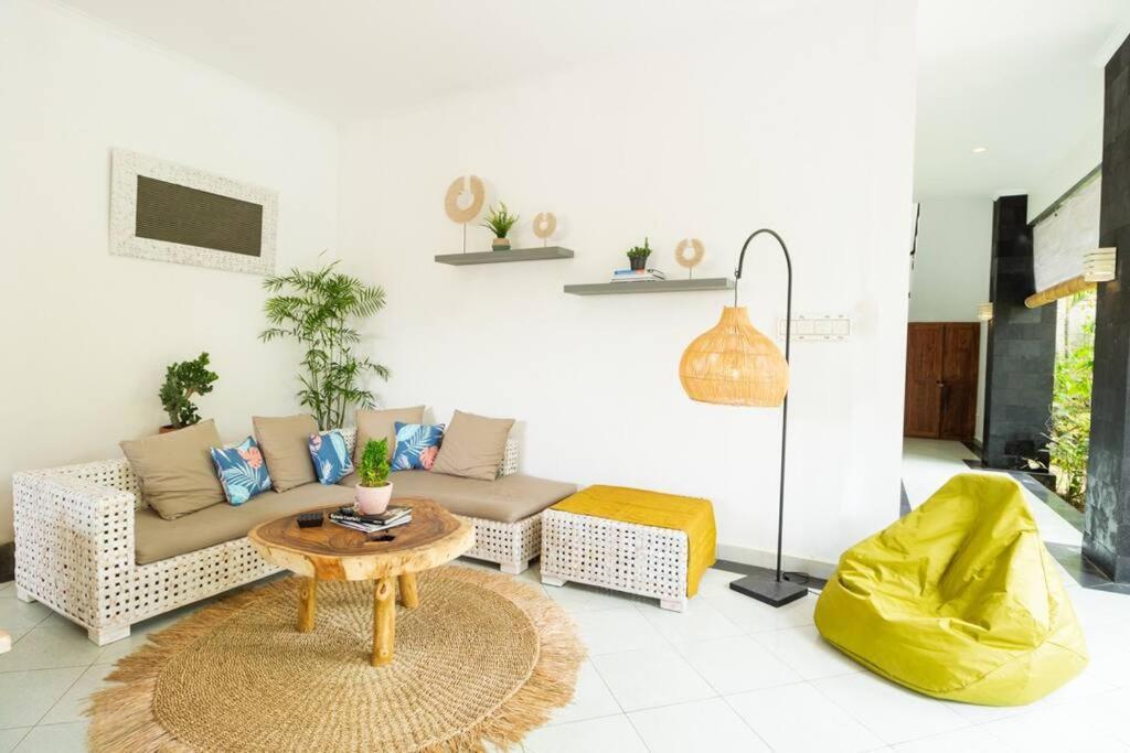 Lush Tropical Haven - 10 Minute Walk To * Seminyak (Bali)