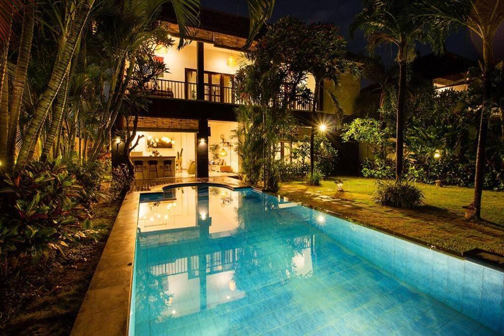 Lush Tropical Haven - 10 Minute Walk To Villa Seminyak (Bali)