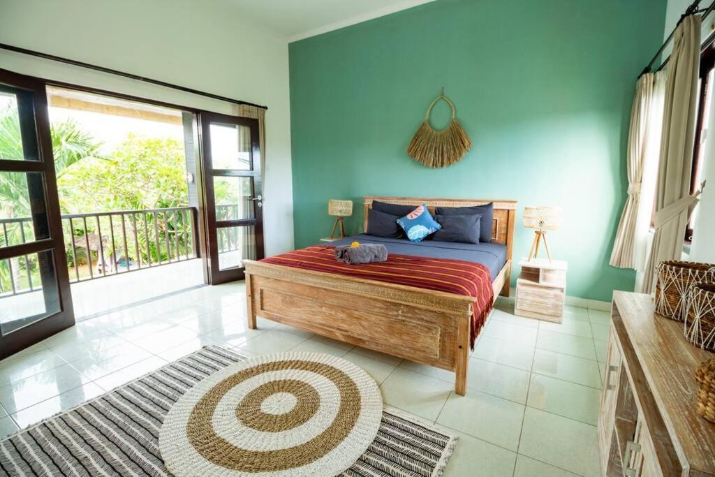 Lush Tropical Haven - 10 Minute Walk To Villa