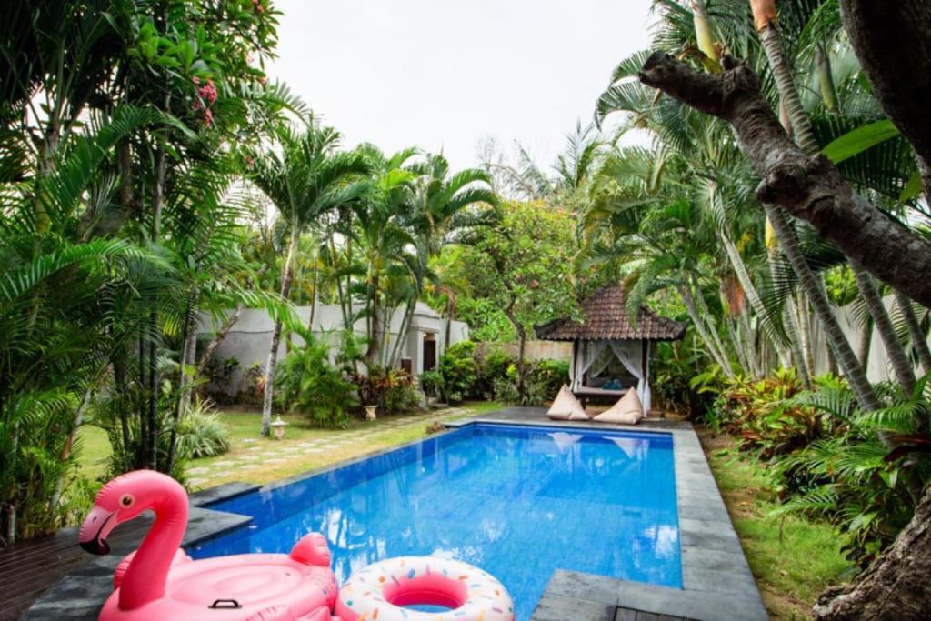 Lush Tropical Haven - 10 Minute Walk To Seminyak (Bali)